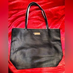 NWOT Black leather Calvin Klein Tote 😍